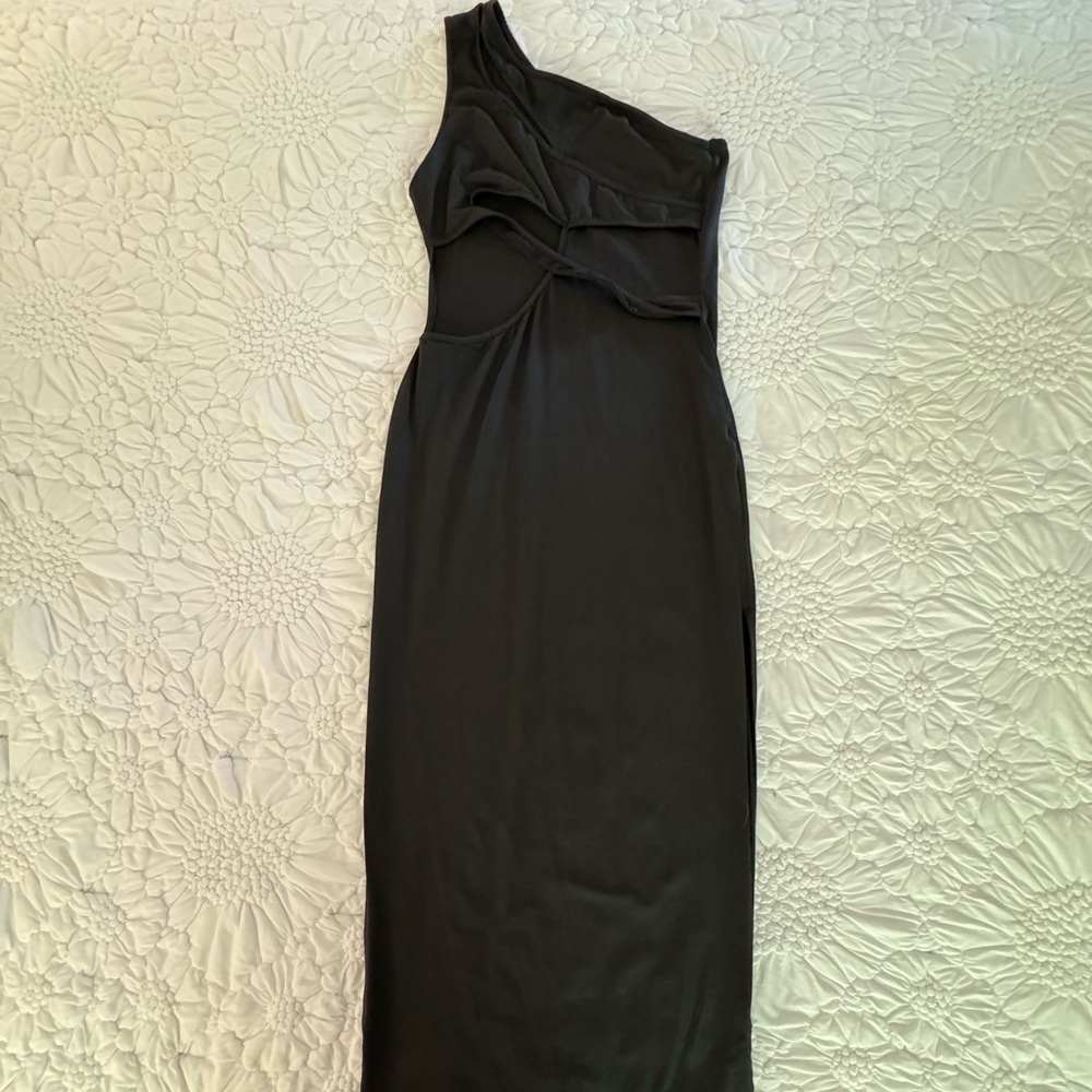 Chic Black One-Shoulder Dress with Cut-outs